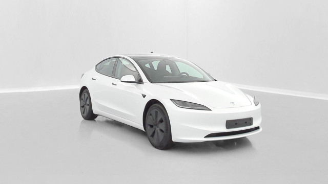 TESLA MODEL 3   II Standard Propulsion (513km)